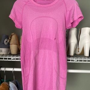 Lululemon short sleeve